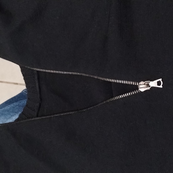 Vera Wang Knit Sweater M Black Silk Wool euc - Picture 4 of 7